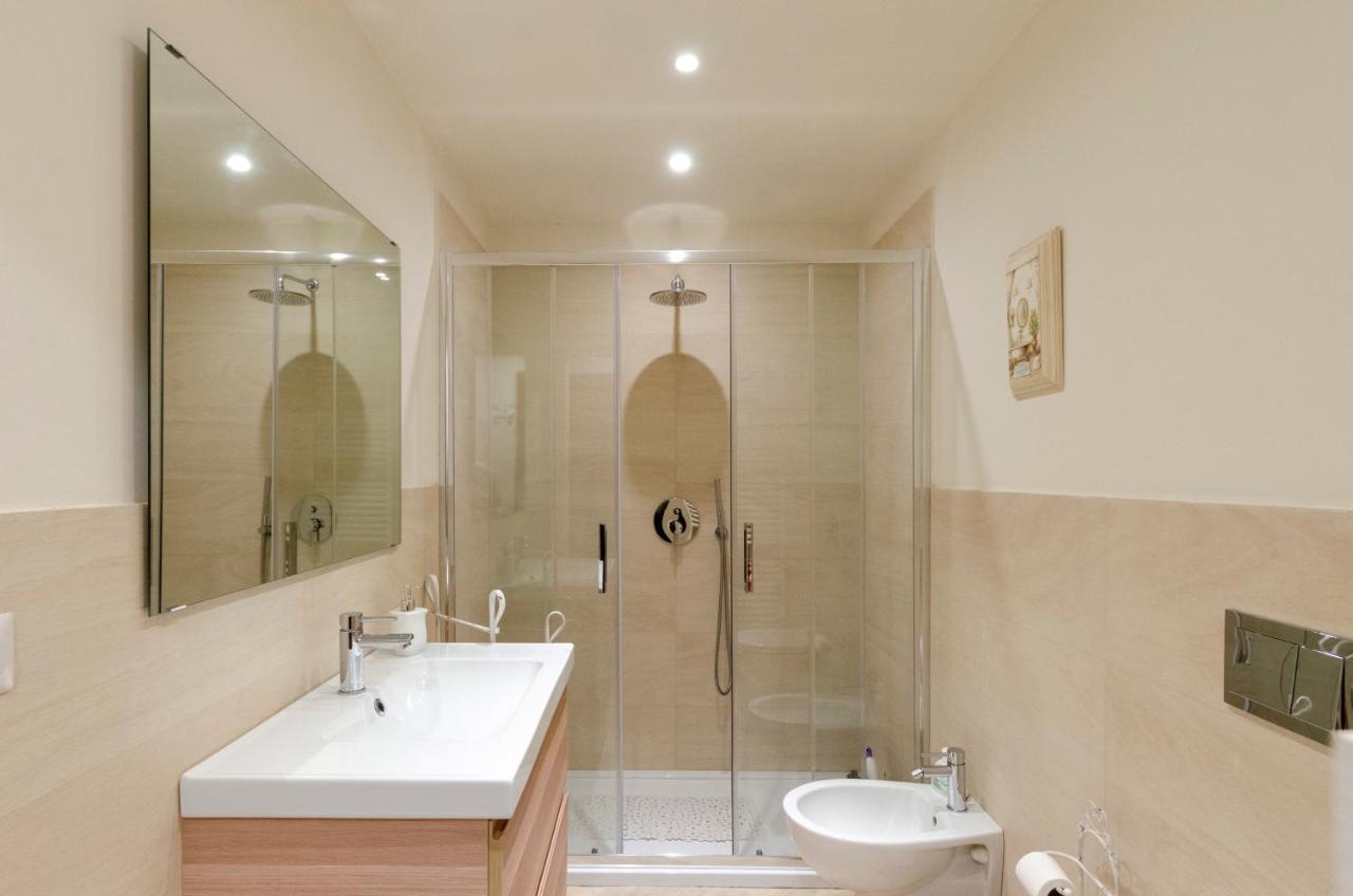 Mazzini 43 Apartment 85 Mq 2B/1B & Parking Rapallo Buitenkant foto
